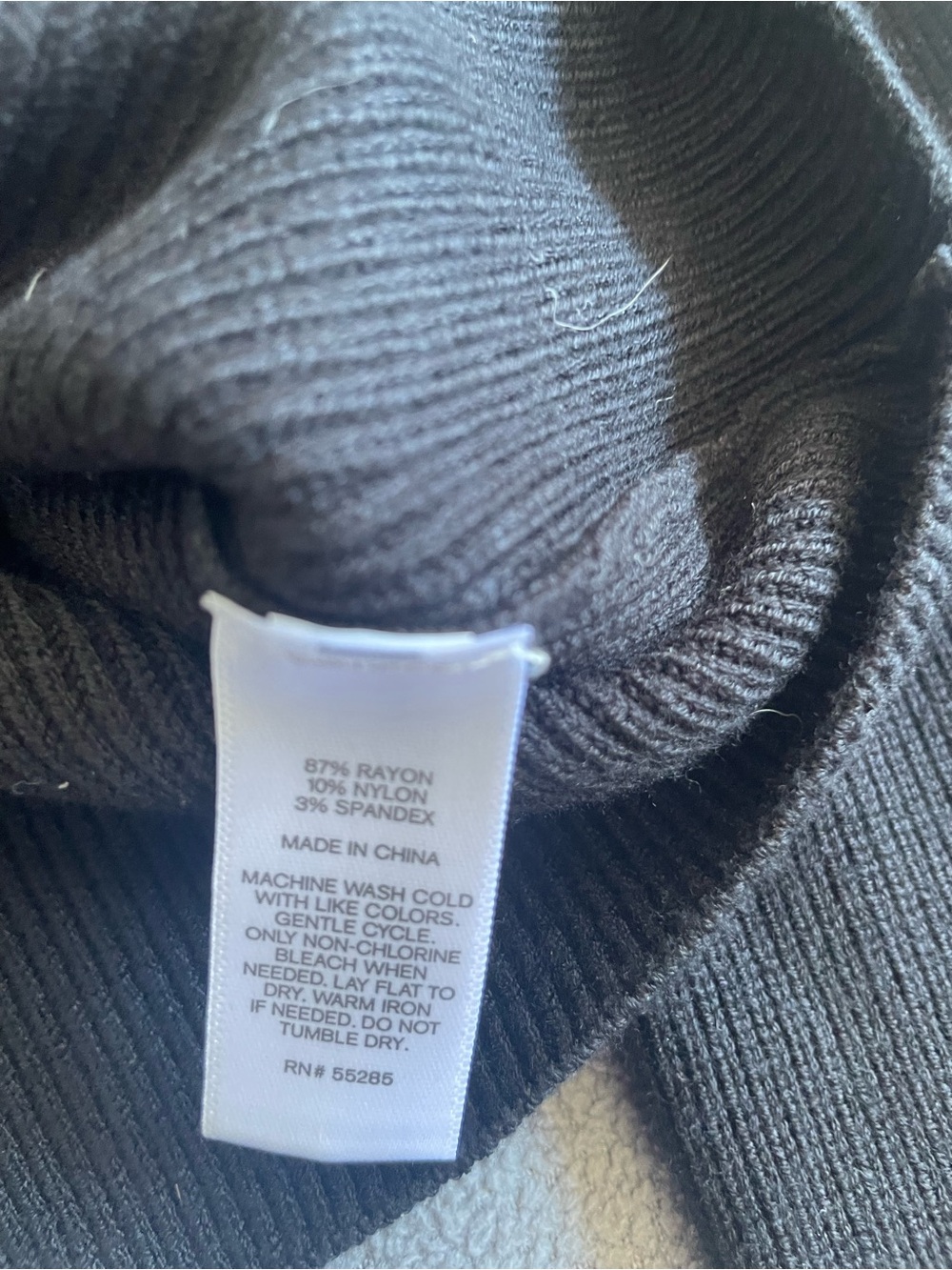 NWT Express Black Ribbed Cold Shoulder Sweater Top Small - Picture 8 of 8
